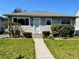 245 Garden Street, Westbury, NY 11590