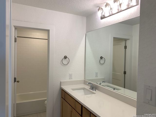 1048 Easy Gruene, New Braunfels, TX 78130