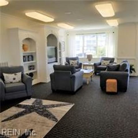 204 Sandbridge Rd Unit 207, Virginia Beach, VA 23456