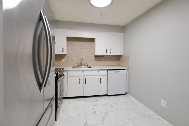 232 Canton St 308, Randolph, MA 02368