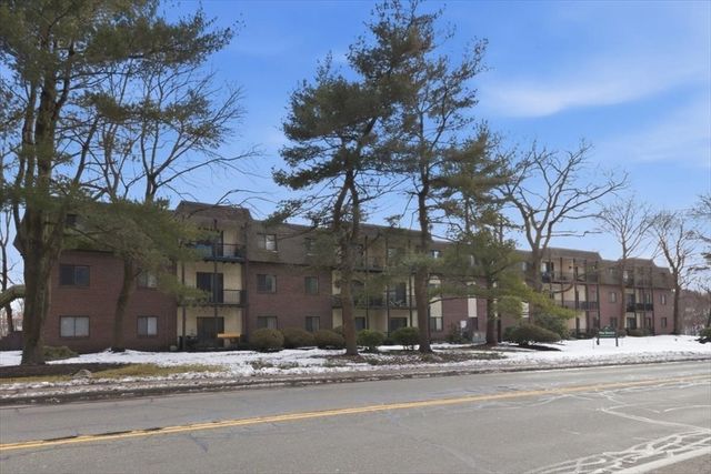 232 Canton St 308, Randolph, MA 02368