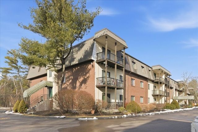 232 Canton St 308, Randolph, MA 02368
