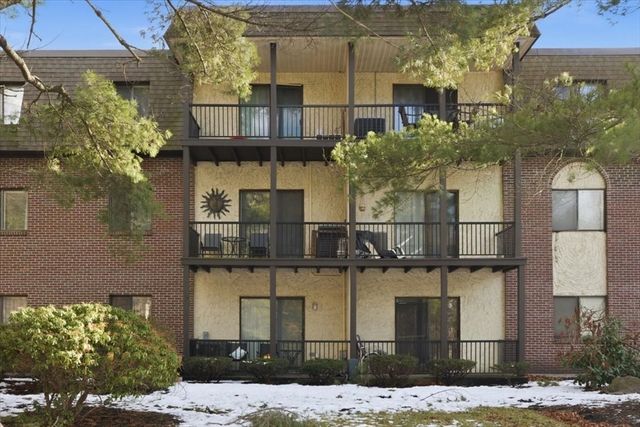 232 Canton St 308, Randolph, MA 02368