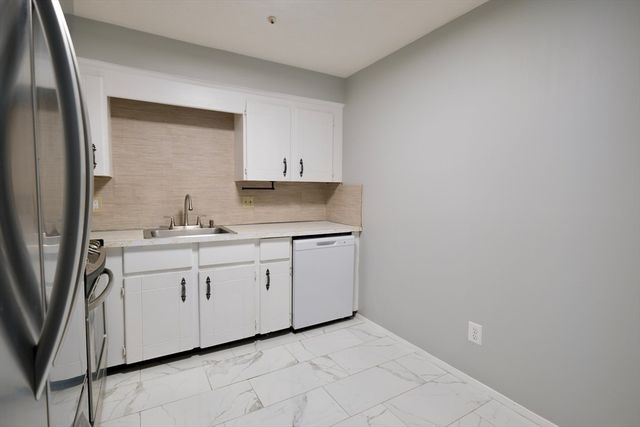 232 Canton St 308, Randolph, MA 02368