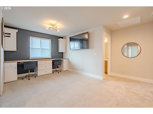 8738 N 1ST St, Ridgefield, WA 98642