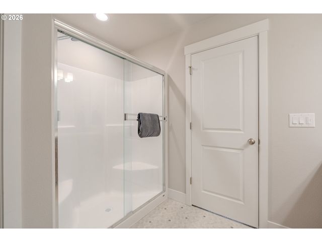 8738 N 1ST St, Ridgefield, WA 98642