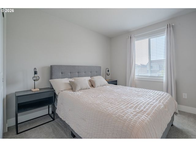 8738 N 1ST St, Ridgefield, WA 98642