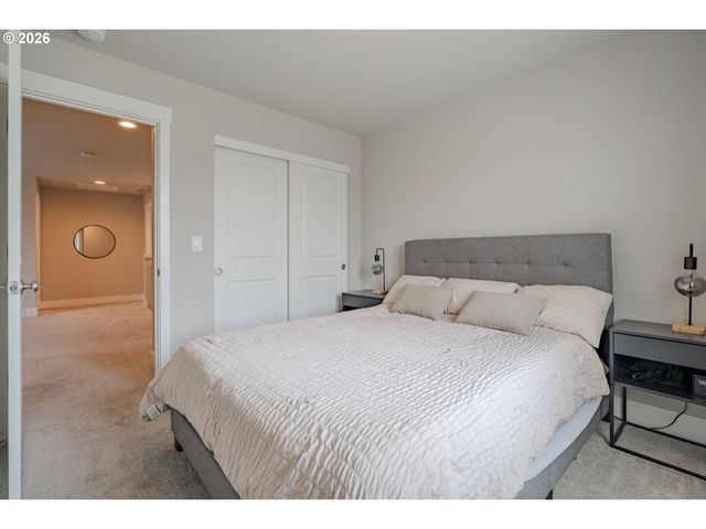 8738 N 1ST St, Ridgefield, WA 98642