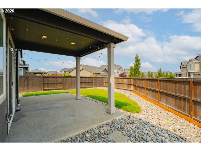8738 N 1ST St, Ridgefield, WA 98642