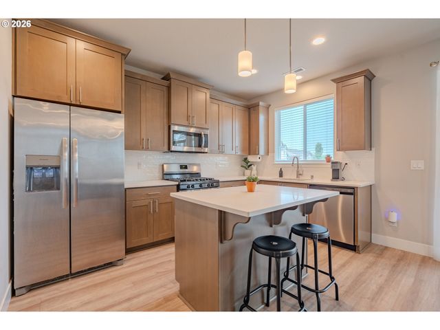 8738 N 1ST St, Ridgefield, WA 98642