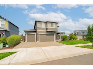 8738 N 1ST St, Ridgefield, WA 98642