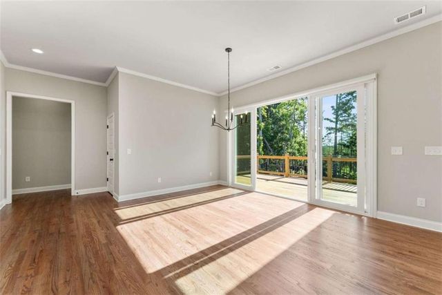 5420 Fishermans Cove, Gainesville, GA 30506
