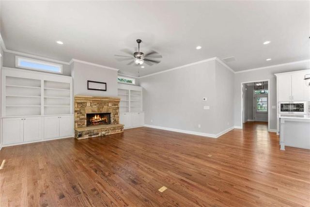 5420 Fishermans Cove, Gainesville, GA 30506