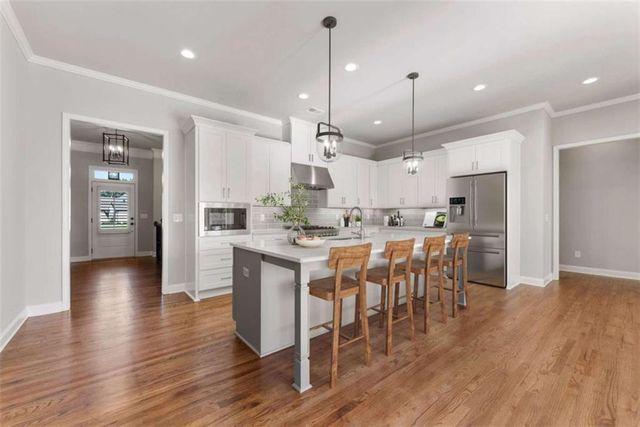 5420 Fishermans Cove, Gainesville, GA 30506