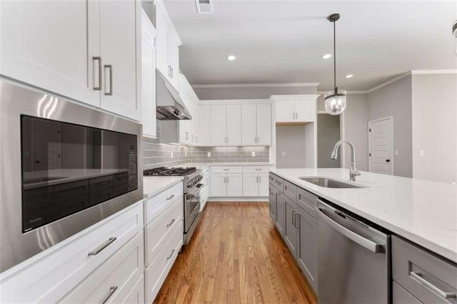 5420 Fishermans Cove, Gainesville, GA 30506