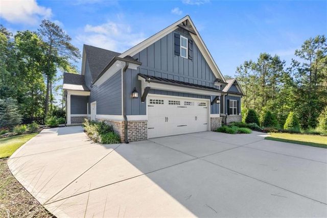 5420 Fishermans Cove, Gainesville, GA 30506