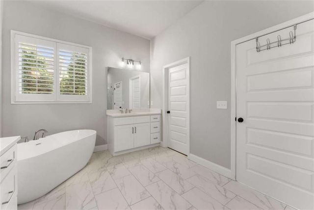 5420 Fishermans Cove, Gainesville, GA 30506