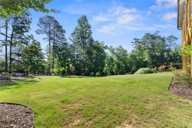 5420 Fishermans Cove, Gainesville, GA 30506