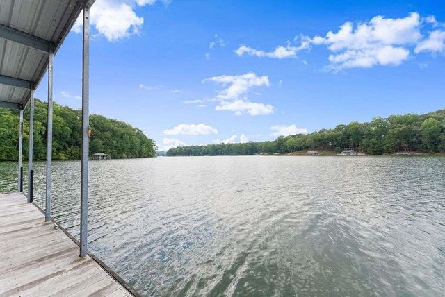 5420 Fishermans Cove, Gainesville, GA 30506