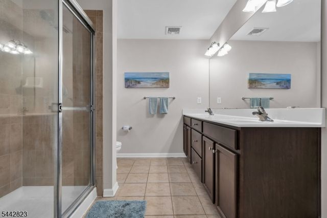 504 Lopez Ln, Morris Plains Boro, NJ 07950