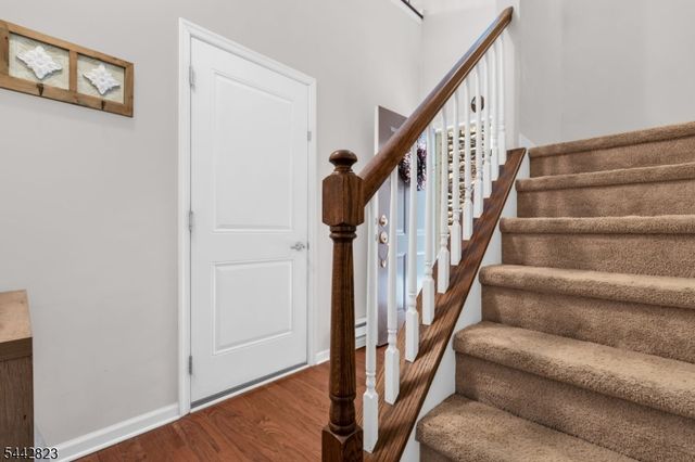 504 Lopez Ln, Morris Plains Boro, NJ 07950