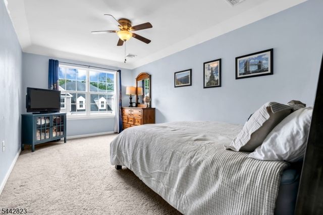 504 Lopez Ln, Morris Plains Boro, NJ 07950