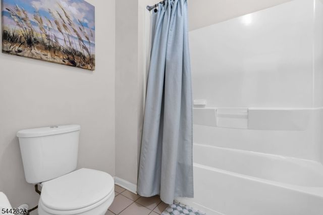 504 Lopez Ln, Morris Plains Boro, NJ 07950