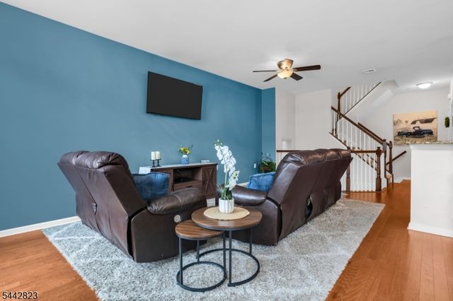 504 Lopez Ln, Morris Plains Boro, NJ 07950