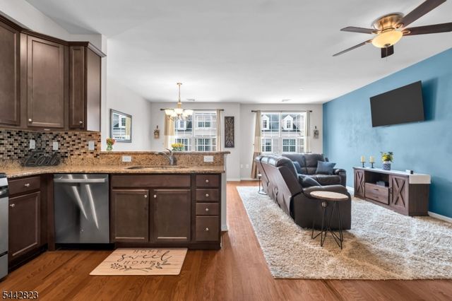 504 Lopez Ln, Morris Plains Boro, NJ 07950