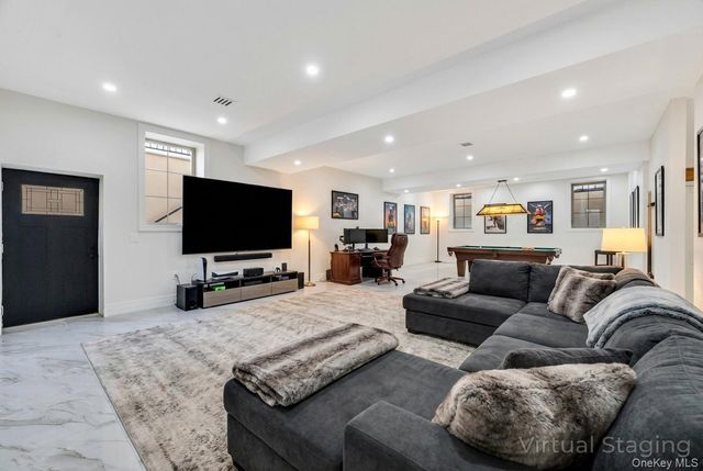 2481 Putnam Drive, East Meadow, NY 11554