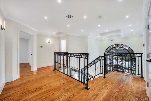 2481 Putnam Drive, East Meadow, NY 11554