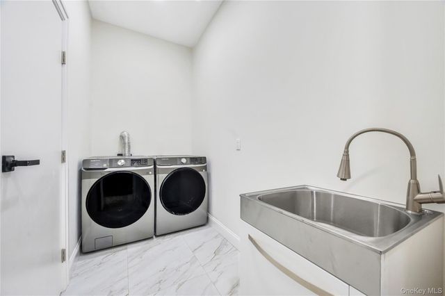 2481 Putnam Drive, East Meadow, NY 11554