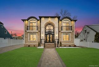 2481 Putnam Drive, East Meadow, NY 11554