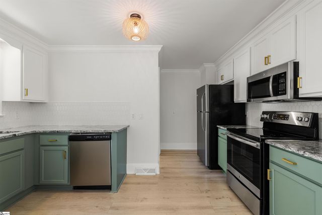 4 Druid Street, Greenville, SC 29609