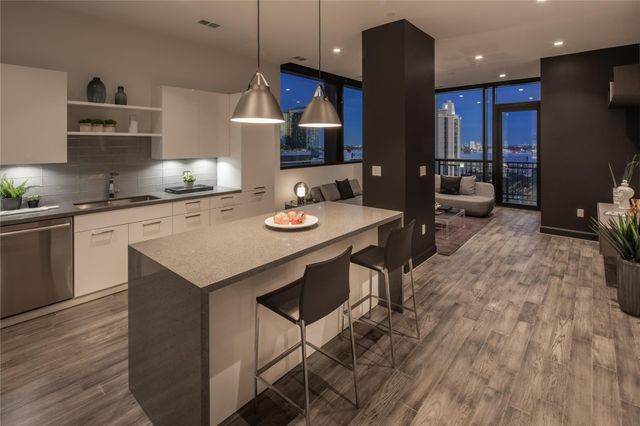 1211 Caroline Street 1401, Houston, TX 77002