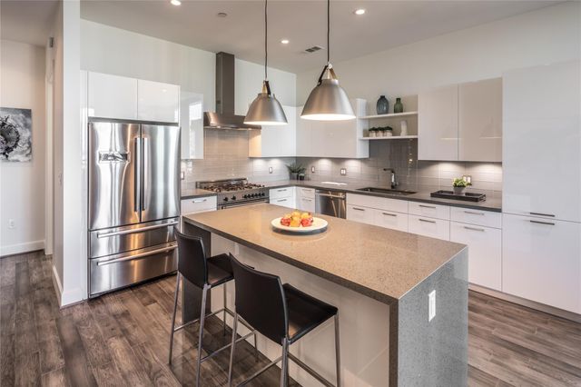 1211 Caroline Street 1401, Houston, TX 77002