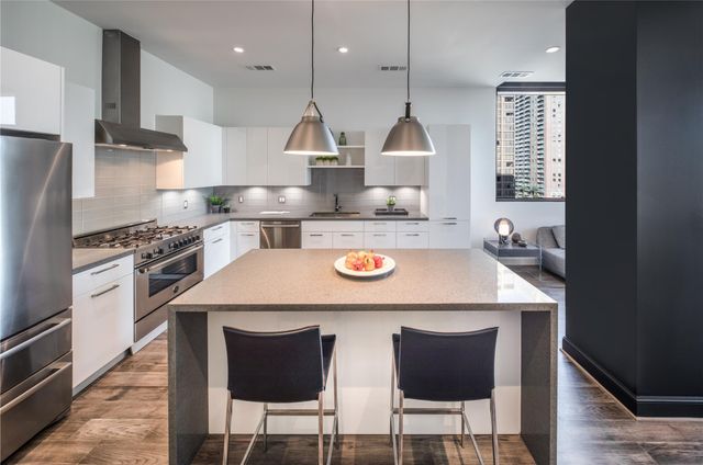 1211 Caroline Street 1401, Houston, TX 77002
