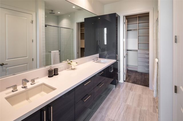 1211 Caroline Street 1401, Houston, TX 77002