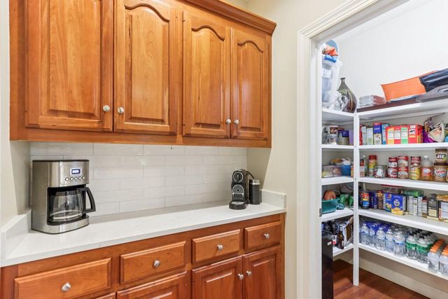 18160 Kestrel COURT, Brookfield, WI 53045