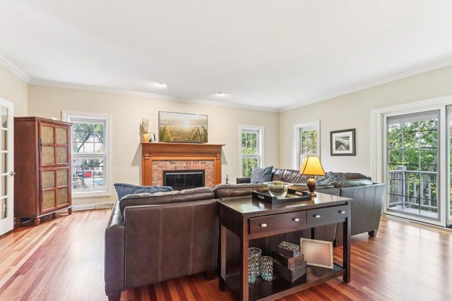 18160 Kestrel COURT, Brookfield, WI 53045