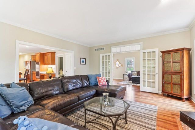 18160 Kestrel COURT, Brookfield, WI 53045