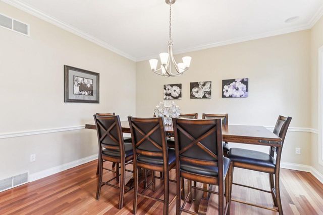 18160 Kestrel COURT, Brookfield, WI 53045