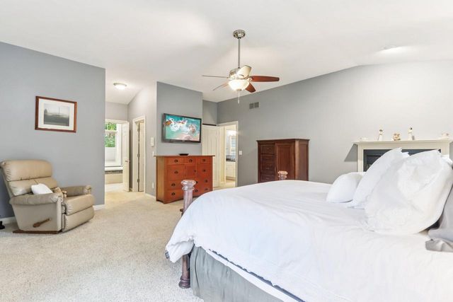 18160 Kestrel COURT, Brookfield, WI 53045