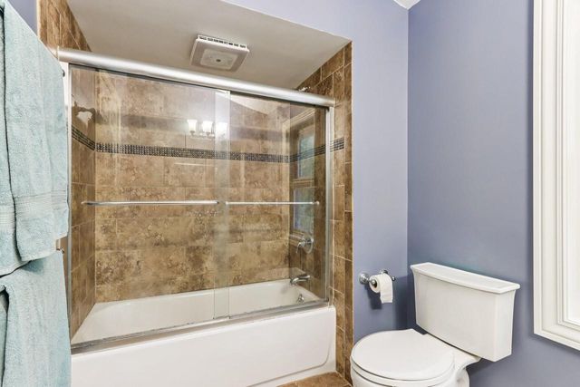 18160 Kestrel COURT, Brookfield, WI 53045