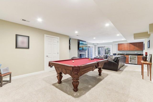 18160 Kestrel COURT, Brookfield, WI 53045