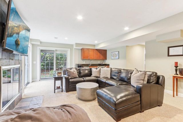 18160 Kestrel COURT, Brookfield, WI 53045