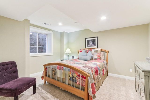 18160 Kestrel COURT, Brookfield, WI 53045
