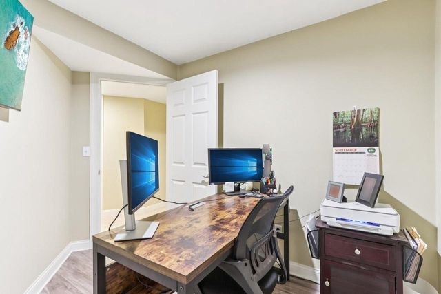 18160 Kestrel COURT, Brookfield, WI 53045