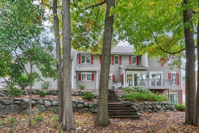 18160 Kestrel COURT, Brookfield, WI 53045