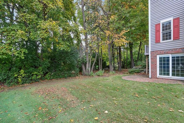 18160 Kestrel COURT, Brookfield, WI 53045